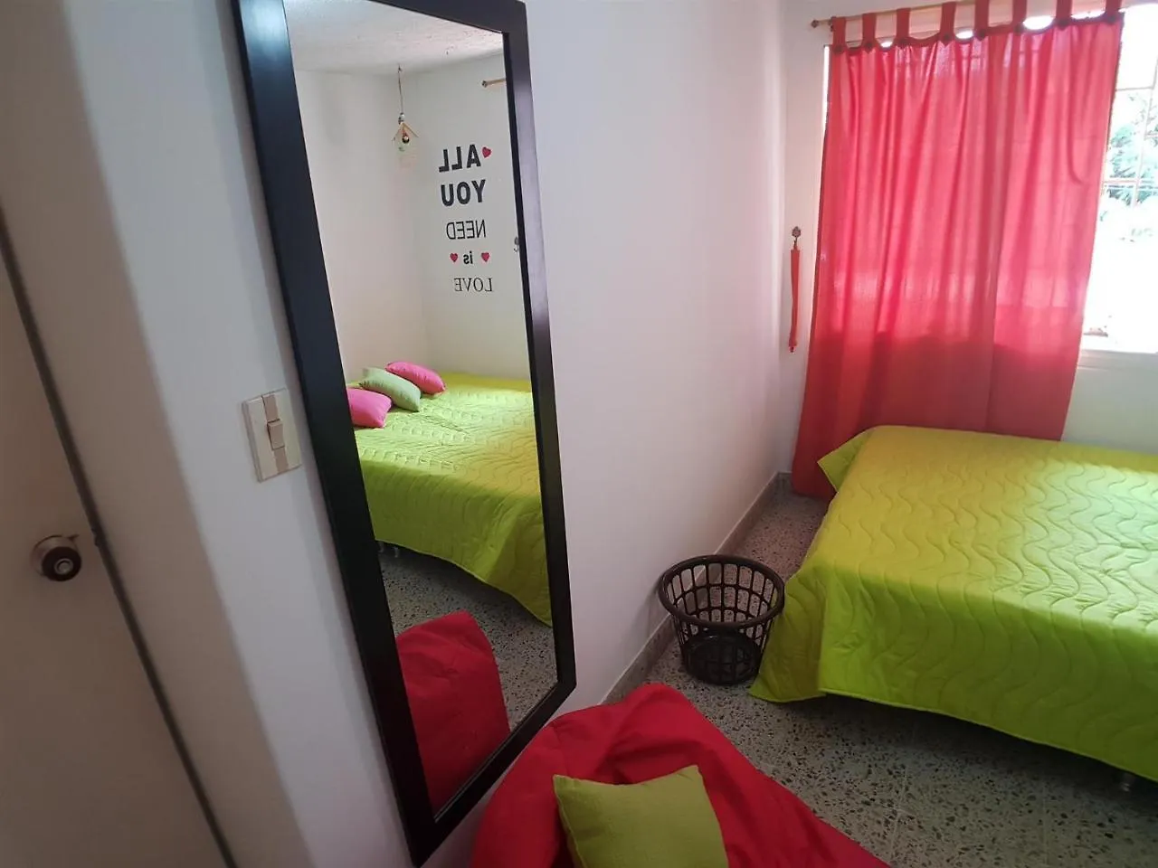 Casa Salsa Antoine Hostel Cali Colombia