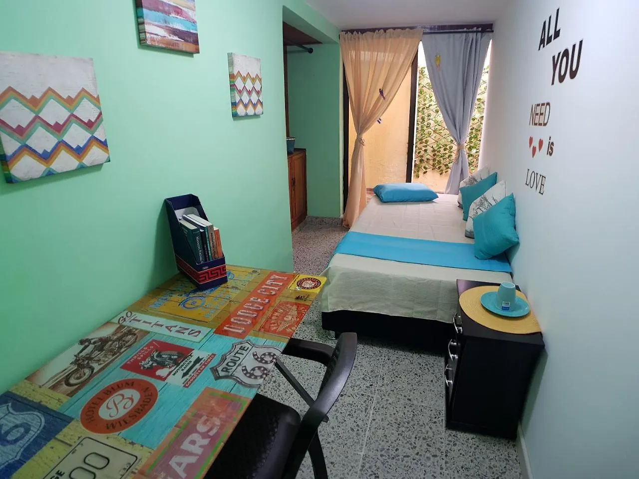 Casa Salsa Antoine Hostel Cali