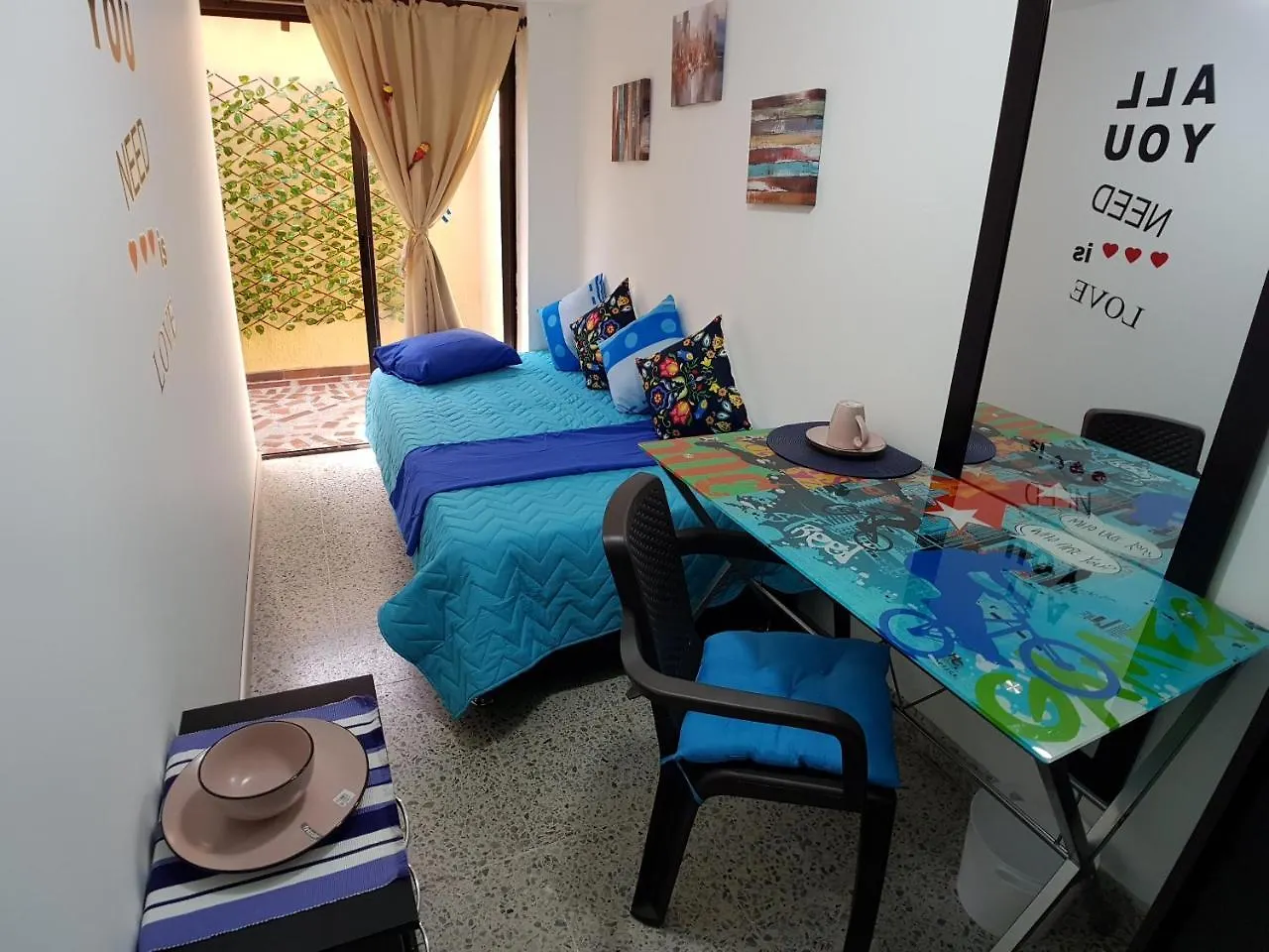 Casa Salsa Antoine Hostel Cali
